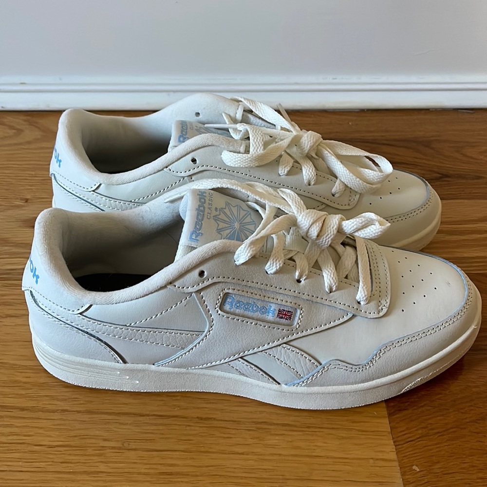 Reebok Sneakers